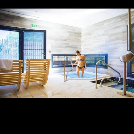 Semesterbostad Maison Traditionnelle Tarn 10 Couchages, Campagne Cascade 30 Min Sidobre 45min Albi *